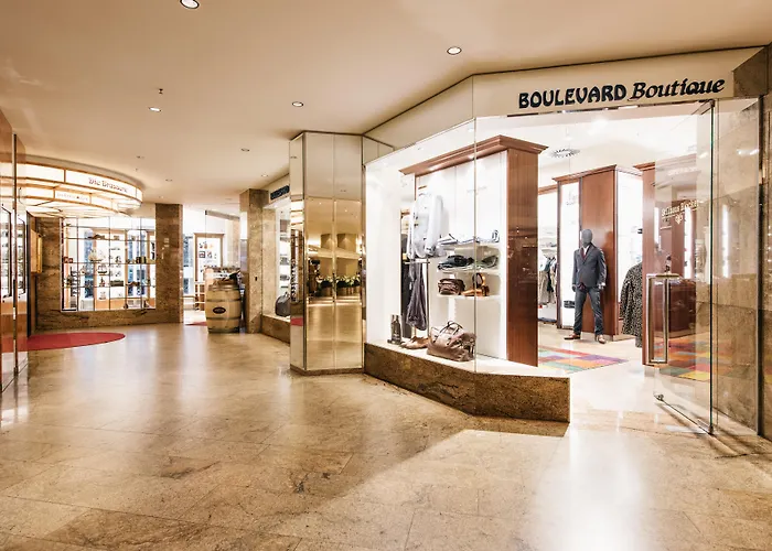 GRAND ELYSEE Hamburg